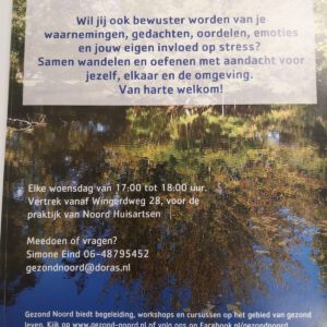 flyer wandelen met aandacht